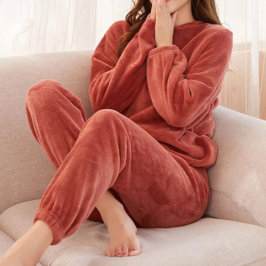 Pijama de plush o polar para mujer en varios colores